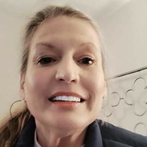 Meet your Posher, Joni